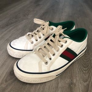 Women’s Gucci Sneakers Size 8